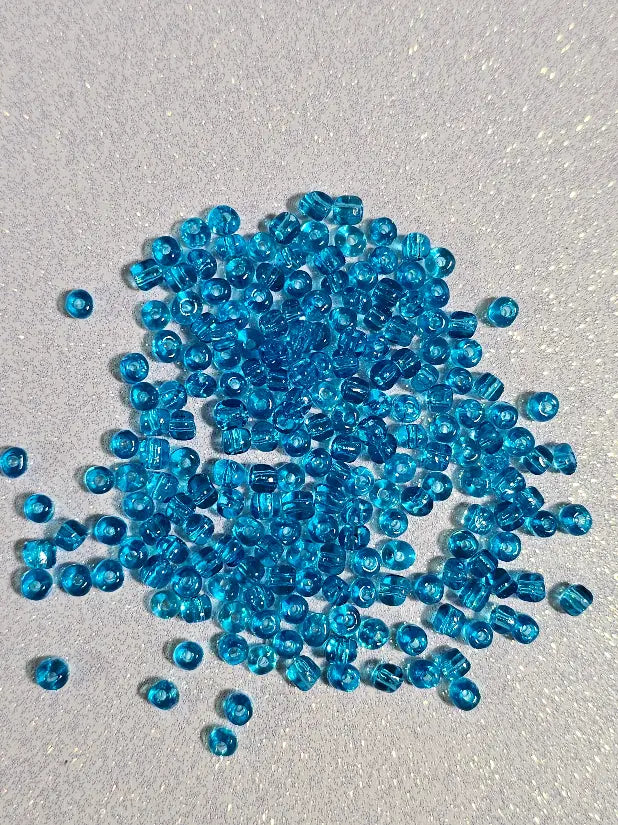 Perles de rocaille bleu turquoise transparentes 4mm — Mosaic Dream variantes détail