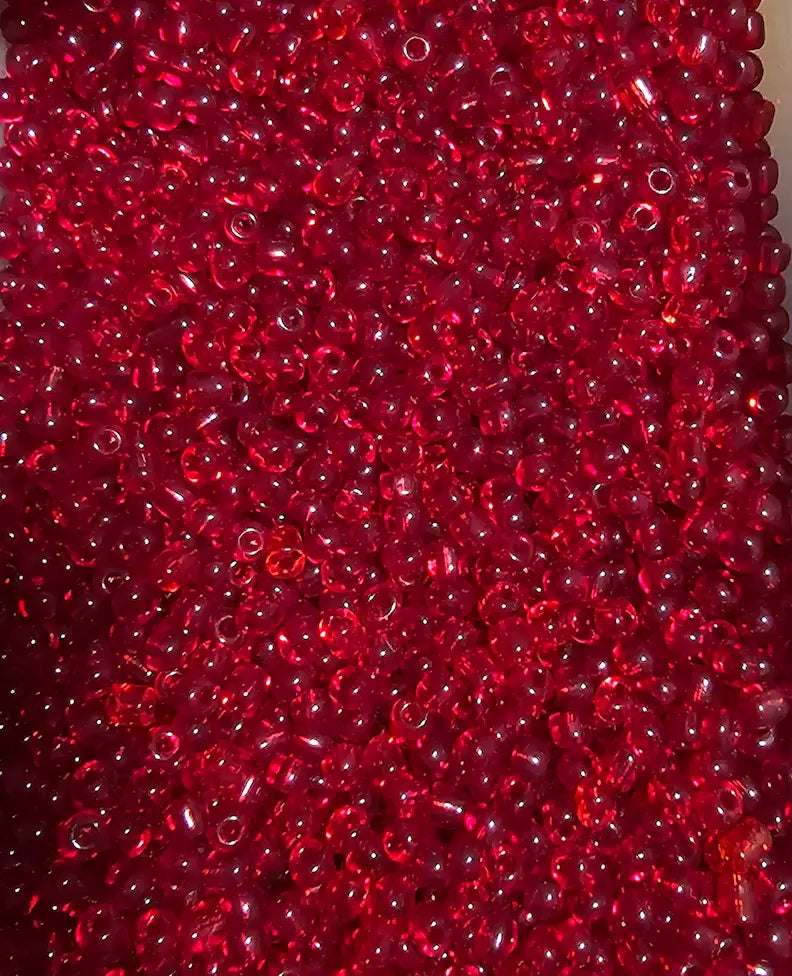 Perles de rocaille rouge bordeaux transparentes 4mm — Mosaic Dream