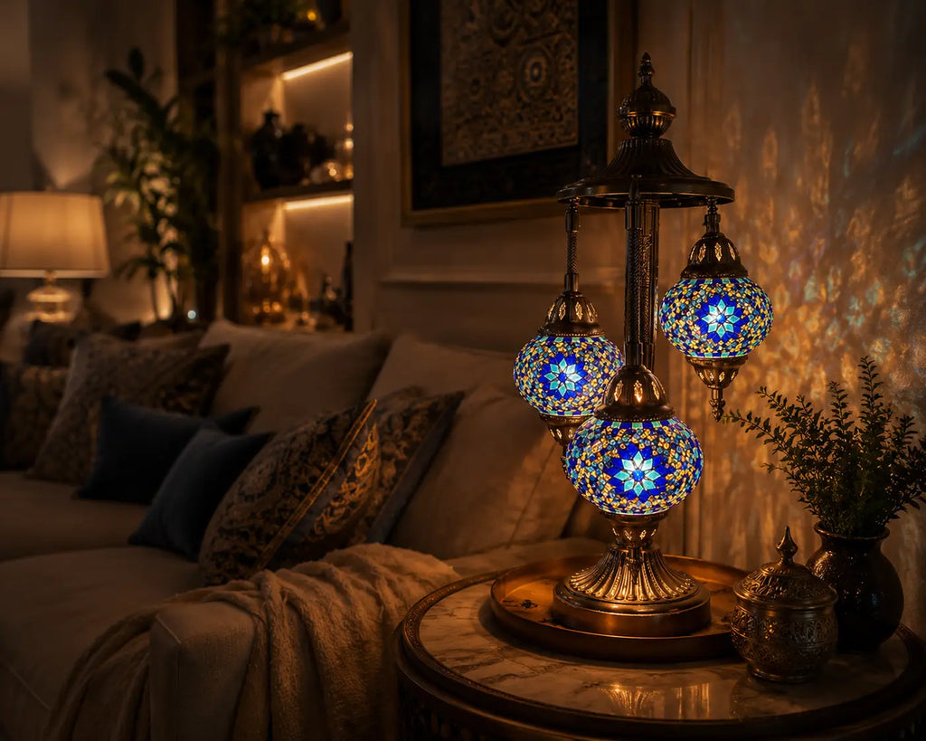 Lampe mosaïque 3 globes bleue – salon cosy ambiance nuit – Mosaic Dream