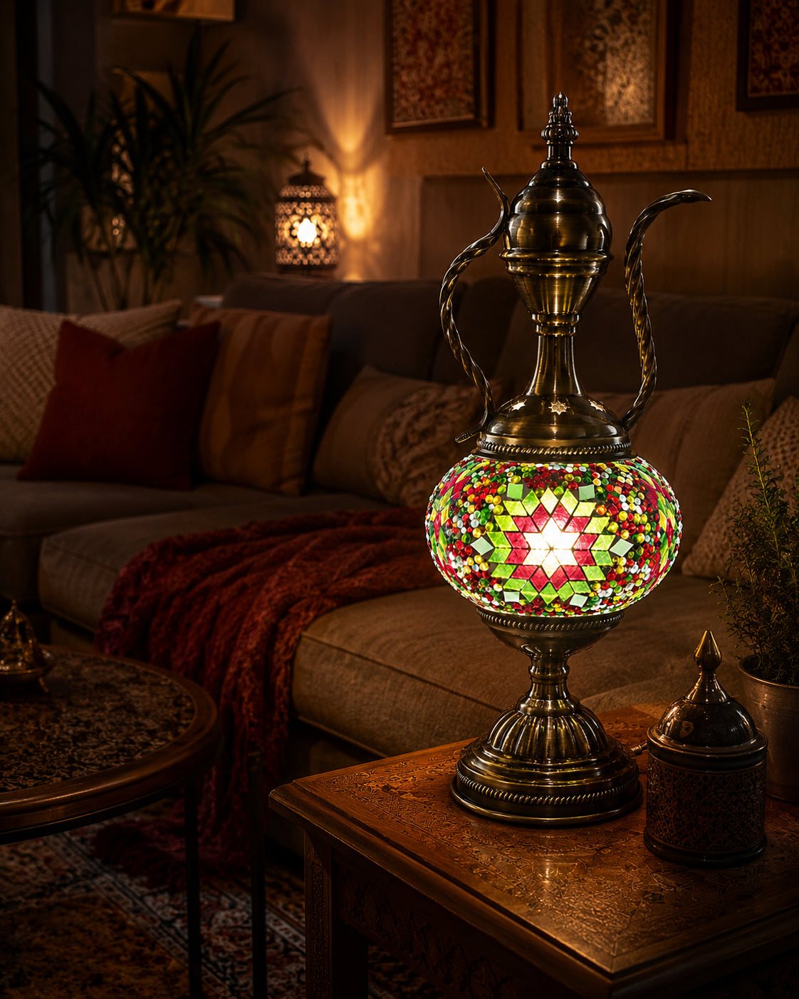Lampe teapot mosaïque couleurs chaudes – salon oriental ambiance nuit – Mosaic Dream
