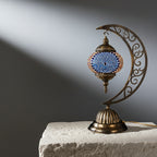 Lampe lune mosaïque bleue spirale – vue de côté fond clair – Mosaic Dream