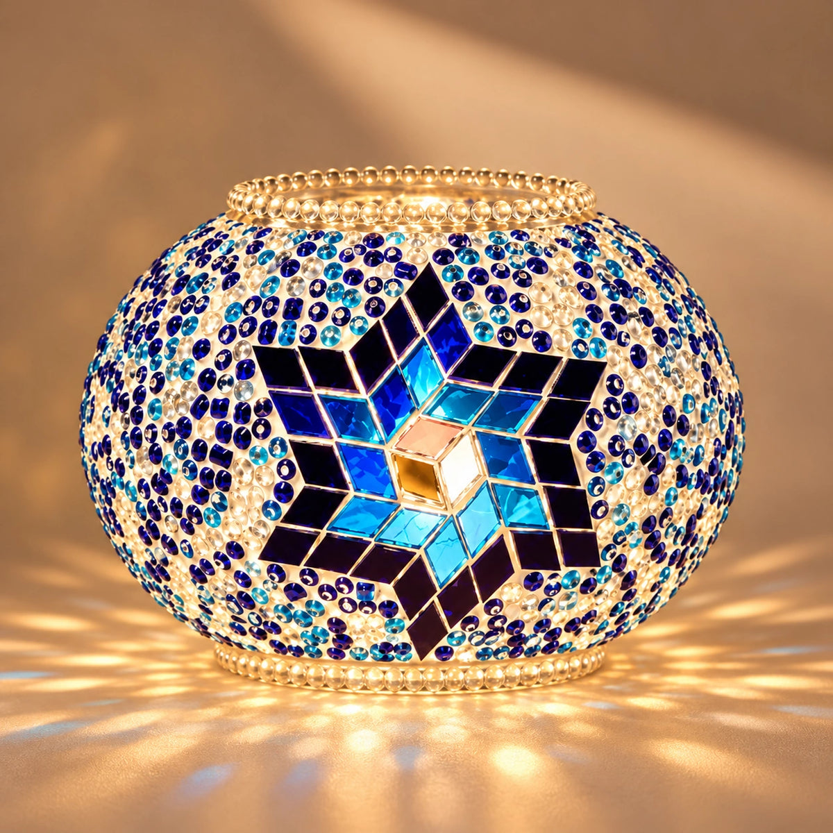 Globe lampe mosaïque bleu turquoise et miroir allumé avec motif étoile géométrique