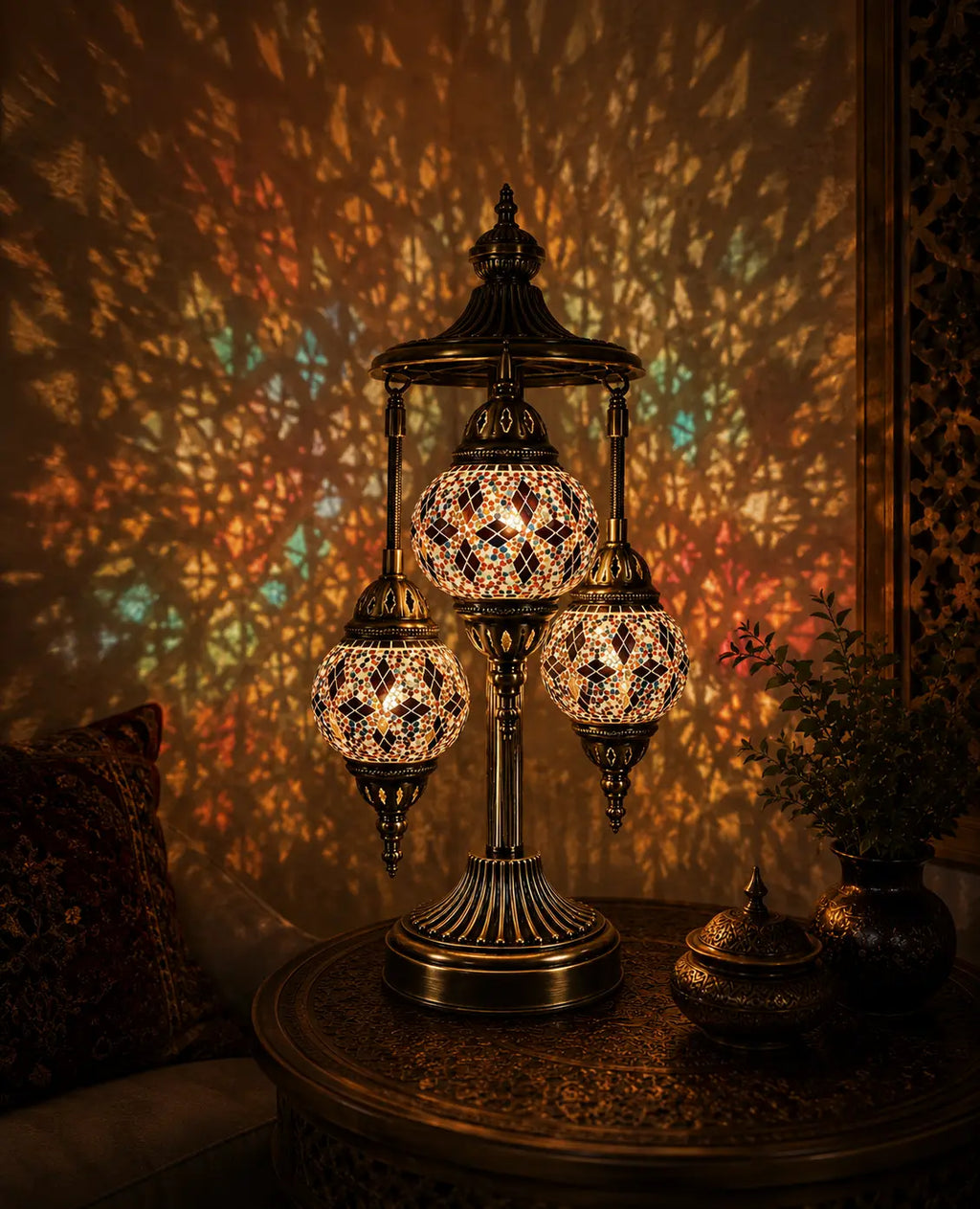 Lampe mosaïque 3 globes multicolore – fond fleuri ambiance orientale – Mosaic Dream