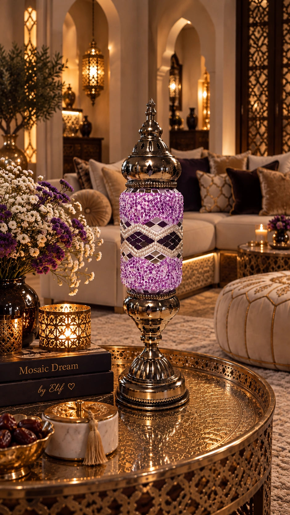 Lampe mosaïque mauve et argent artisanale dans un salon oriental luxueux – Mosaic Dream