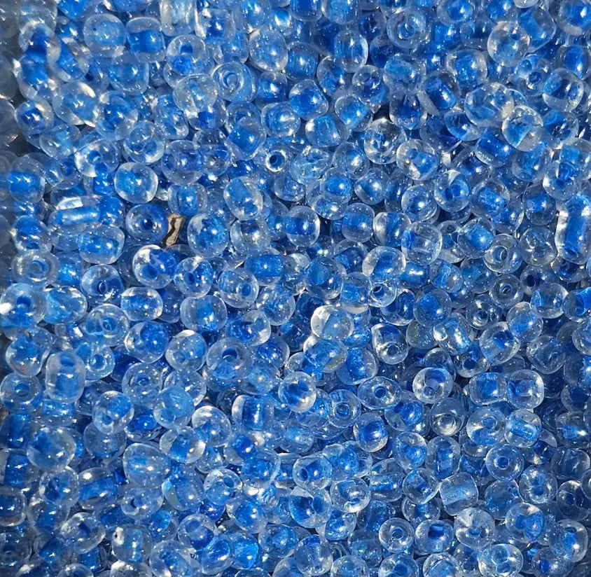 Perles de rocaille bleu lavande transparentes AB 4mm — Mosaic Dream