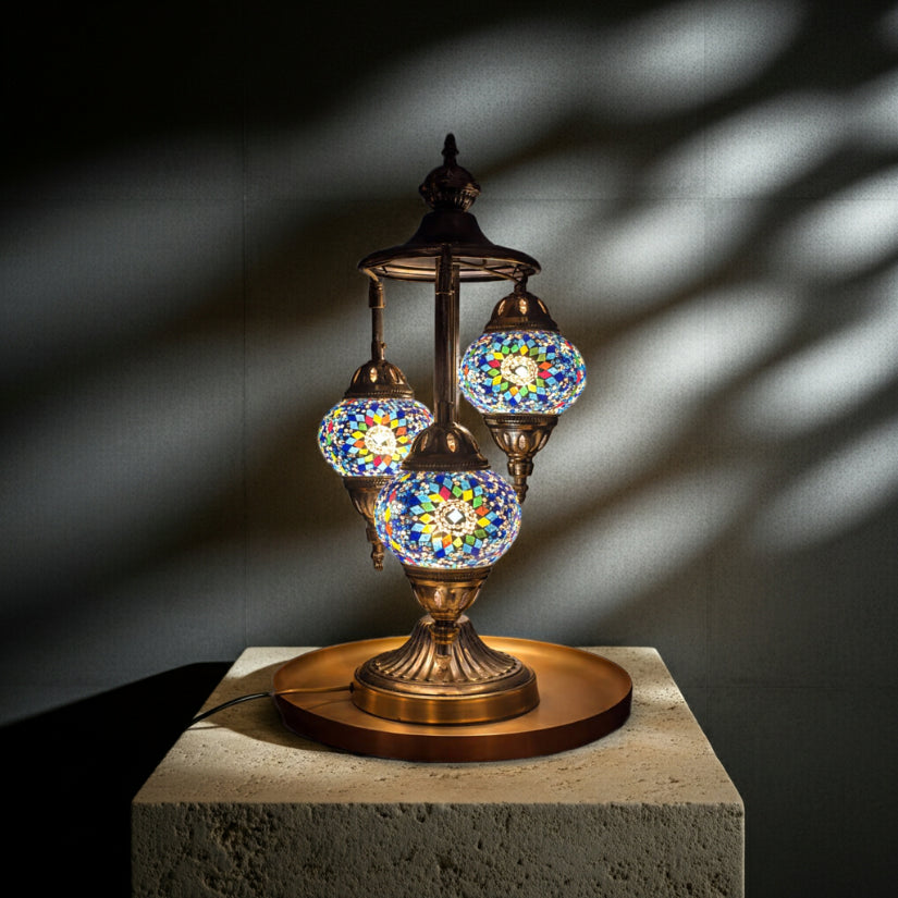 Lampe mosaïque turque bleue et ambre – reflets colorés ambiance orientale