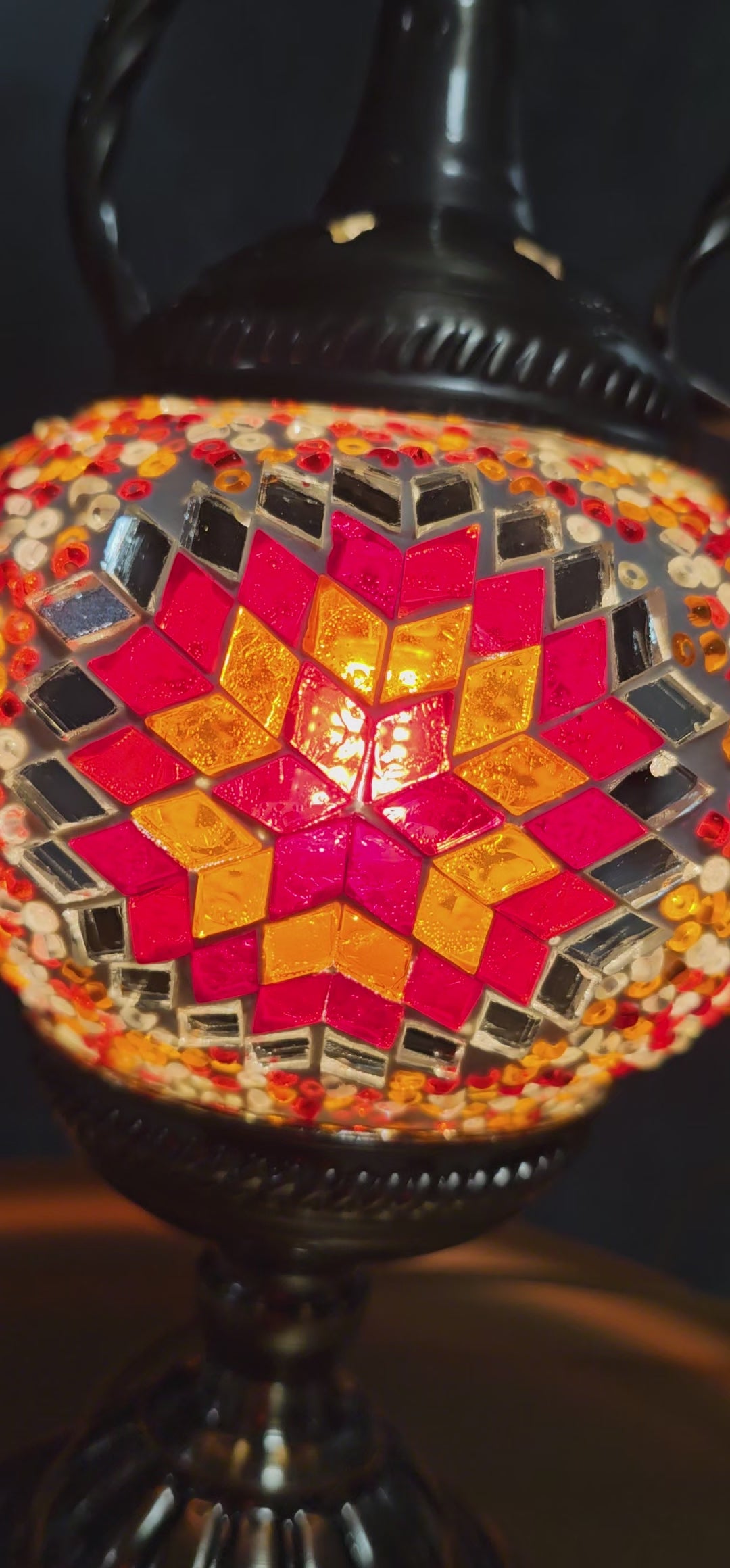 Vidéo théière mosaïque artisanale belge fait main