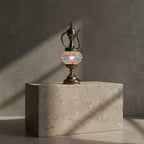 Lampe théière mosaïque rouge et bleue – détail verre coloré fait main