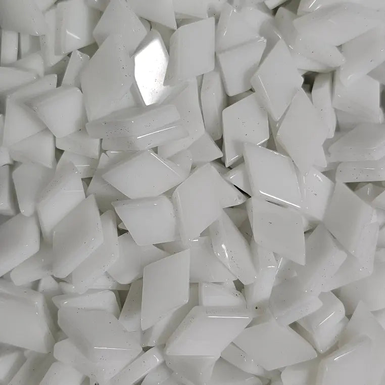 Tesselle de verre blanc opaque losange 8 mm pour globe lampe mosaïque – Mosaic Dream
