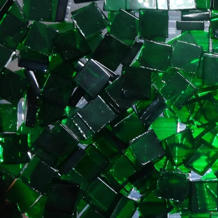 Lot de tesselles carrées vert foncé 8 mm pour globe mosaïque – Mosaic Dream Belgique