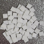 Carré de verre blanc opaque 8 mm vue de face – tesselle mosaïque artisanale Belgique