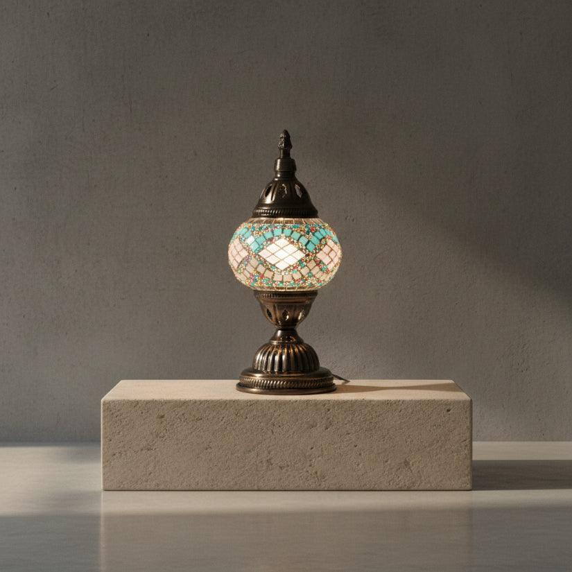 Lampe mosaïque bleue et rose faite main – verre artisanal soufflé, création unique Mosaic Dream Belgique