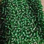 Perles de rocaille vert émeraude silver-lined 4mm — Mosaic Dream
